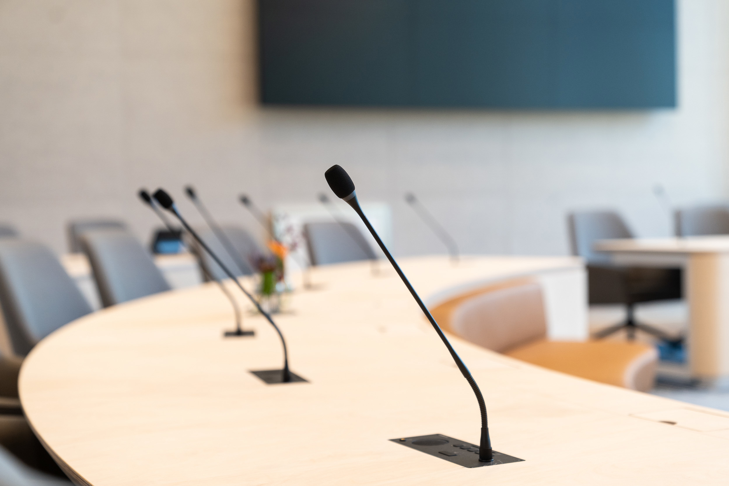 function n(){if(Br(r),r.value===Ad)throw new T(-950,!1);return r.value}