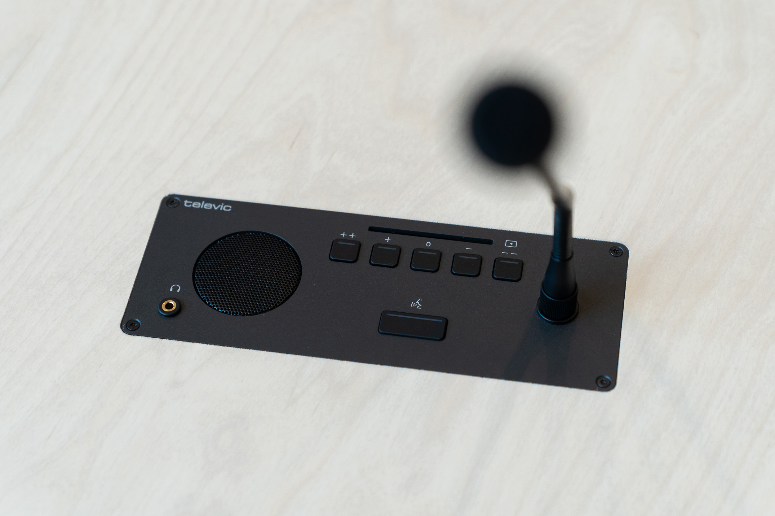 function n(){if(Br(r),r.value===Ad)throw new T(-950,!1);return r.value}